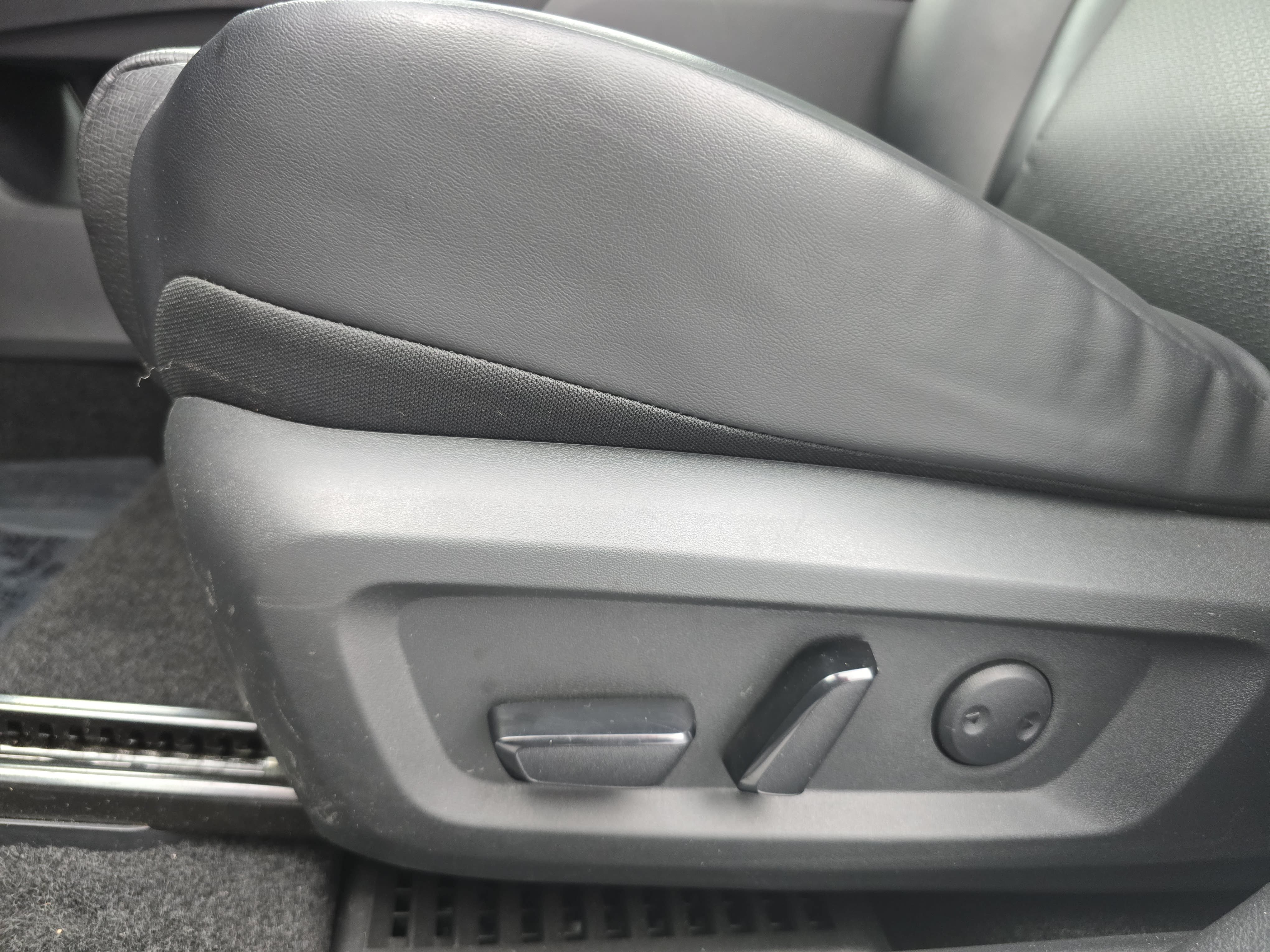 Certified 2023 Nissan Rogue SV w/ SV Premium B Package FWD image 28