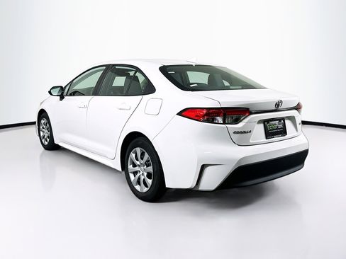 Used 2024 Toyota Corolla LE FWD image 5