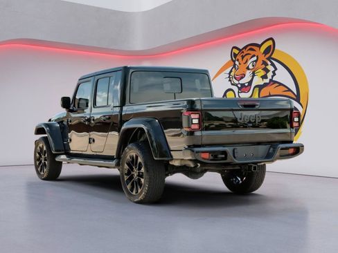 Used 2022 Jeep Gladiator Overland AWD/4WD image 7