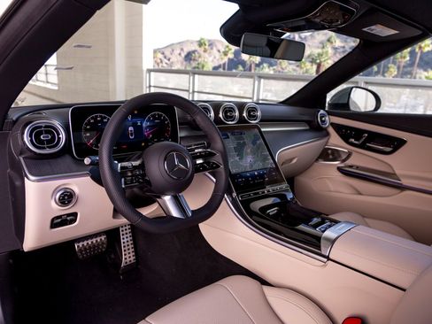 Used 2026 Mercedes-Benz CLE 300 4MATIC Cabriolet image 14