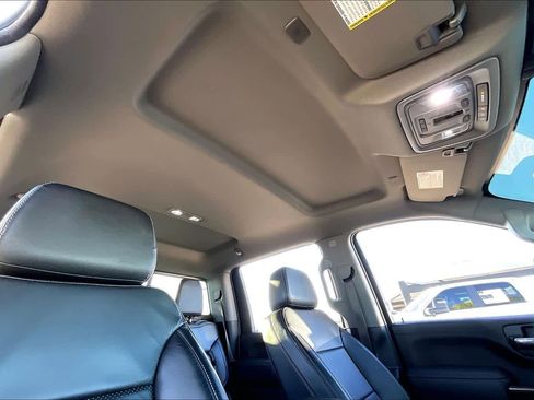 Used 2022 GMC Sierra 2500 SLE w/ SLE Convenience Package image 14