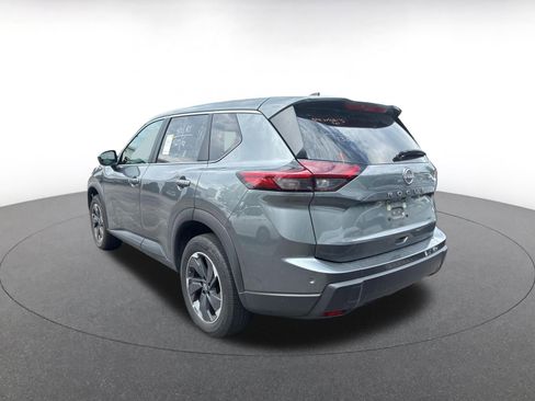 Used 2025 Nissan Rogue SV FWD image 9