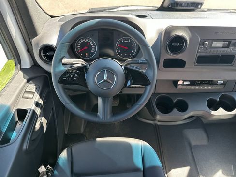 New 2025 Mercedes-Benz Sprinter 2500 image 14