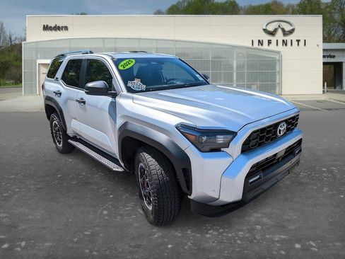 Used 2025 Toyota 4Runner TRD Off-Road AWD/4WD image 2