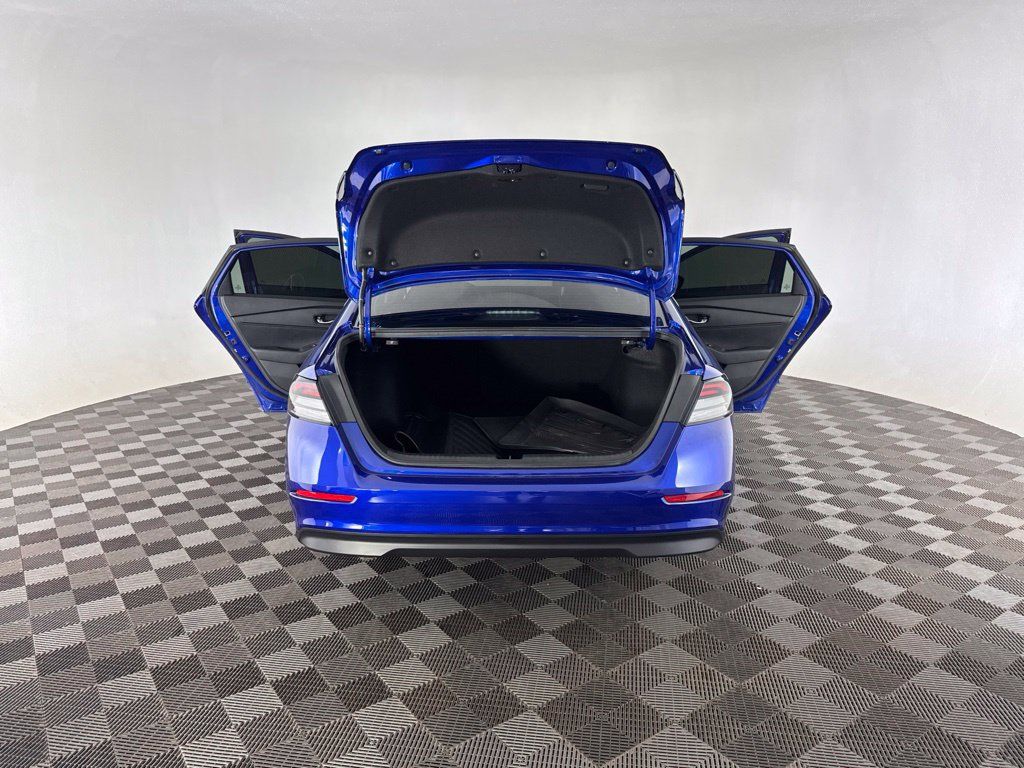 Used 2025 Honda Accord Sport image 17