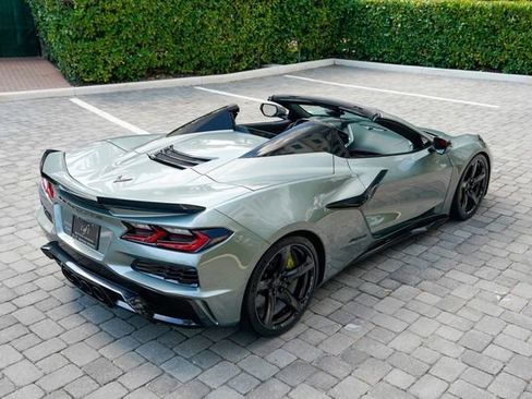 Used 2024 Chevrolet Corvette Z06 w/ Stealth Interior Trim Package RWD image 29