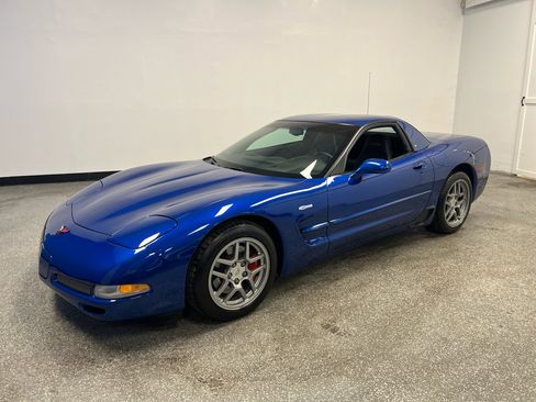 Used 2002 Chevrolet Corvette Z06 w/ Memory Pkg image 40