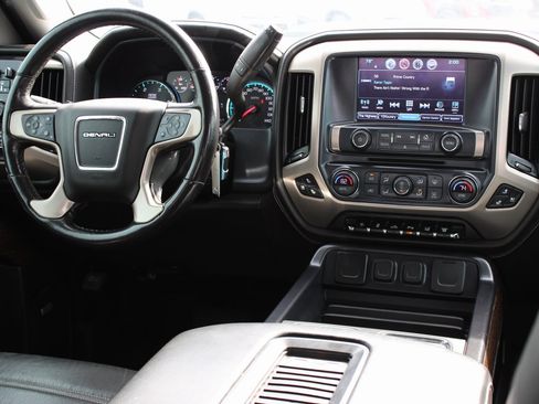 Used 2019 GMC Sierra 2500 Denali w/ Duramax Plus Package image 22