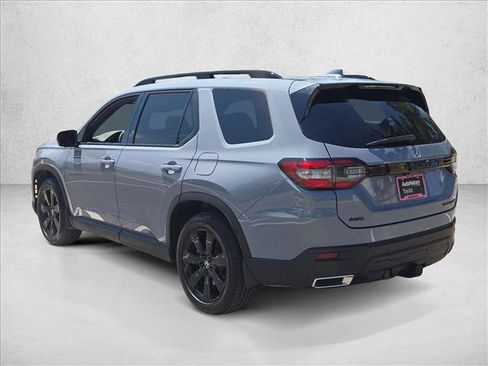Used 2025 Honda Pilot Black Edition image 8