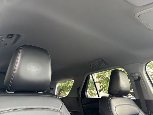 Used 2022 Ford Explorer XLT w/ Equipment Group 202A image 22