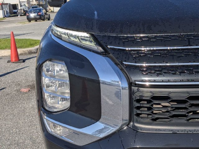 Used 2024 Mitsubishi Outlander SE FWD image 7