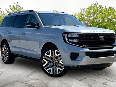 Used 2025 Ford Expedition Platinum w/ Platinum Ultimate Package
