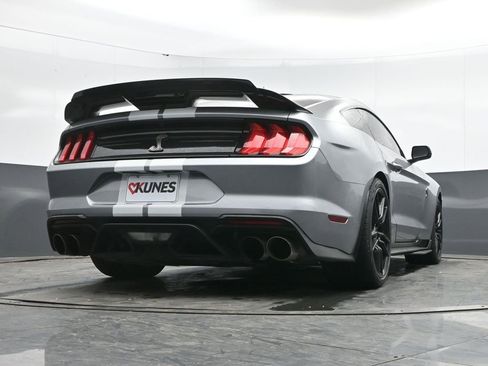Used 2022 Ford Mustang Shelby GT500 w/ Technology Package RWD image 40