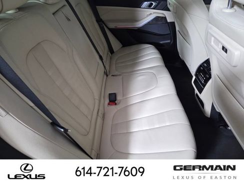 Used 2021 BMW X5 xDrive40i w/ Premium Package AWD/4WD image 23