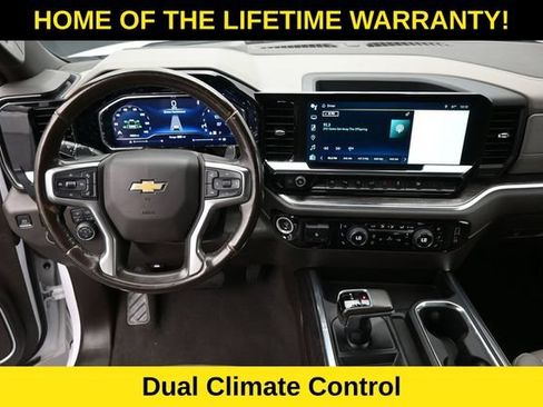 Used 2022 Chevrolet Silverado 1500 LTZ AWD/4WD image 15