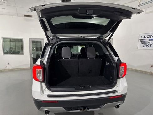 Used 2023 Ford Explorer Limited w/ Limited Technology Package image 14