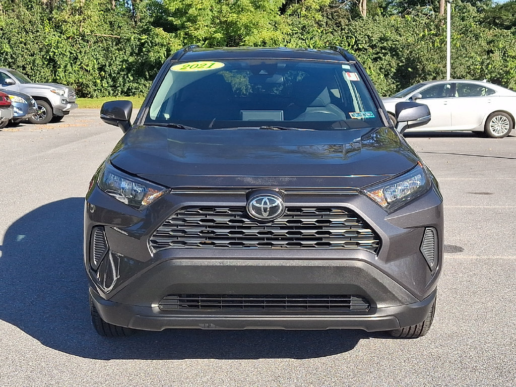 Certified 2021 Toyota RAV4 LE AWD/4WD image 2