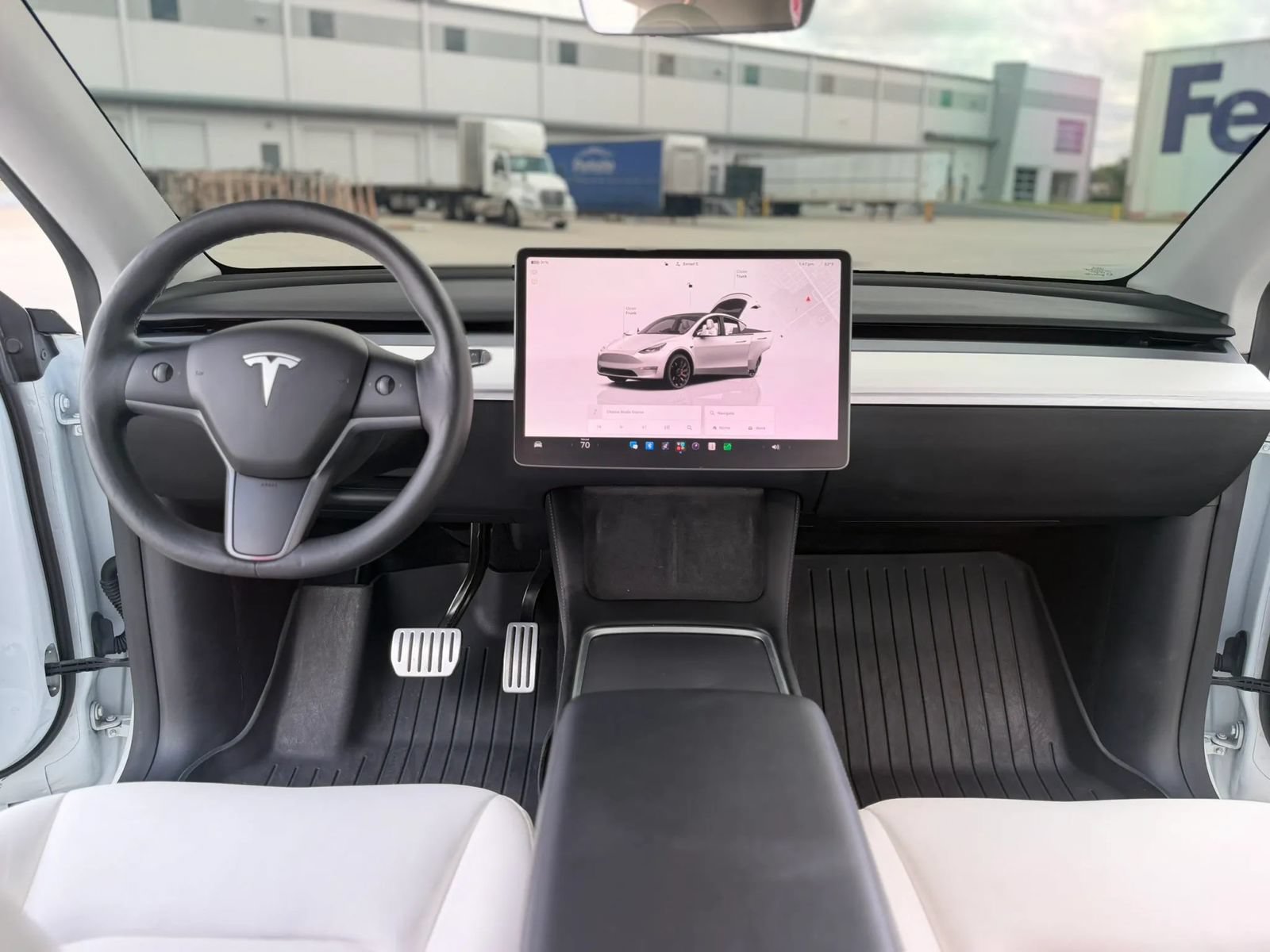 Used 2023 Tesla Model Y Performance AWD/4WD image 25