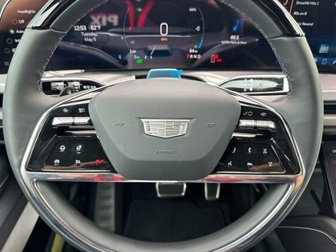 New 2026 Cadillac Vistiq Premium Luxury w/ LPO, Floor Liner Package AWD/4WD image 24