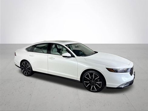 New 2026 Honda Accord Touring image 4