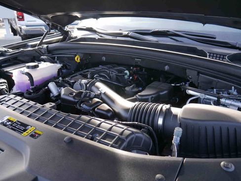 New 2025 Jeep Grand Cherokee Altitude image 12