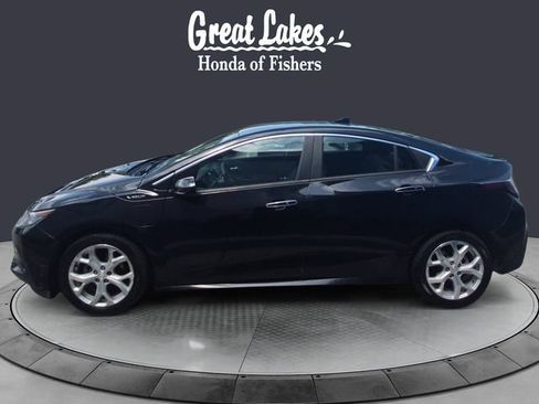 Used 2017 Chevrolet Volt Premier w/ Driver Confidence II Package FWD image 2