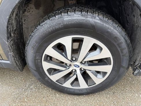 Used 2020 Subaru Outback Premium image 19