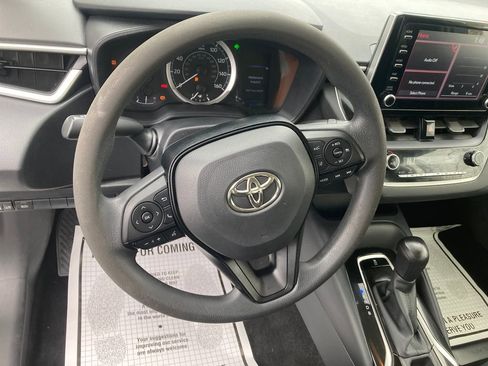 Used 2020 Toyota Corolla LE image 18
