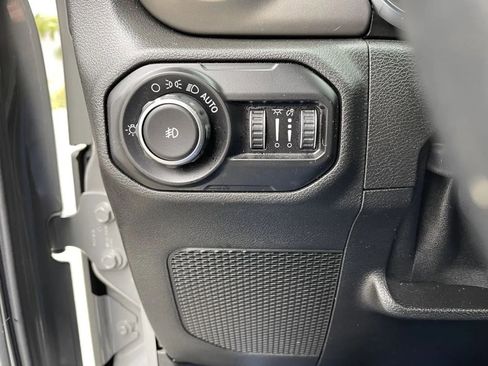 Used 2020 Jeep Wrangler Unlimited Sport S image 26