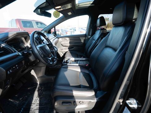 Certified 2023 Honda Odyssey Sport image 9