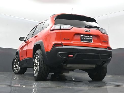 Used 2021 Jeep Cherokee Trailhawk w/ Technology Group image 35