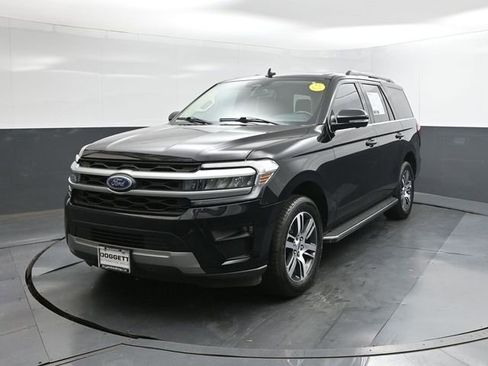 Used 2023 Ford Expedition XLT RWD image 1