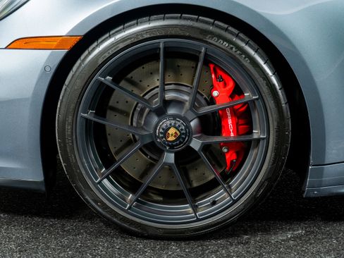 Used 2025 Porsche 911 Carrera 4 GTS image 17