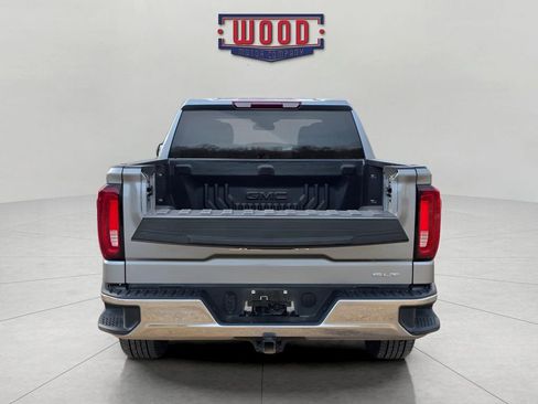 Used 2024 GMC Sierra 1500 SLT image 3