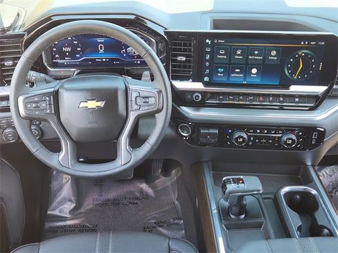 Certified 2025 Chevrolet Silverado 1500 High Country w/ Technology Package image 26