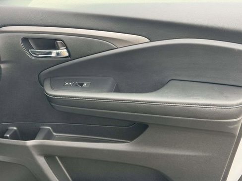 Used 2025 Honda Ridgeline RTL+ image 6