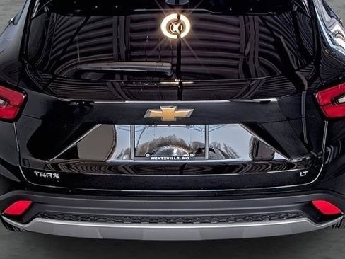 New 2026 Chevrolet Trax LT FWD image 12