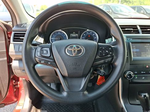 Used 2017 Toyota Camry LE FWD image 21