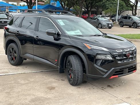 New 2026 Nissan Rogue SV AWD/4WD image 4