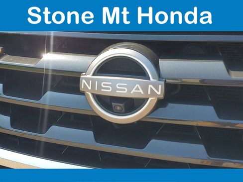 Used 2021 Nissan Armada SL w/ Captain's Chairs Package RWD image 5