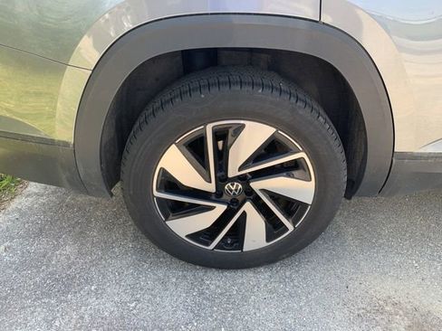 Used 2025 Volkswagen Atlas SE image 8