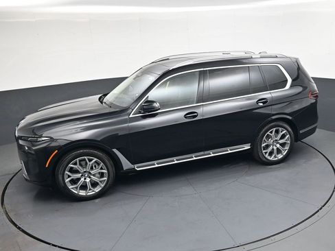 Used 2026 BMW X7 xDrive40i AWD/4WD image 28