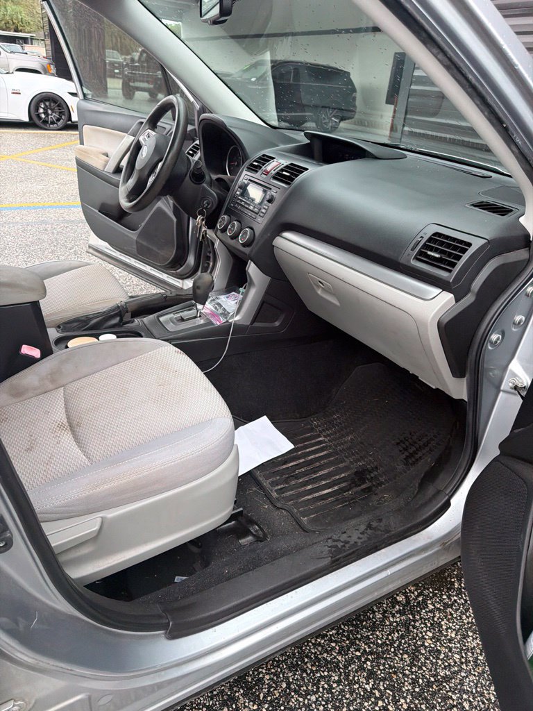 Used 2014 Subaru Forester 2.5i AWD/4WD image 2