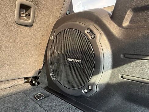 Used 2022 Jeep Wrangler Unlimited Sahara w/ LED Lighting Group AWD/4WD image 23