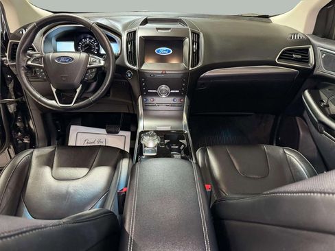 Used 2020 Ford Edge Titanium w/ Equipment Group 301A AWD/4WD image 22