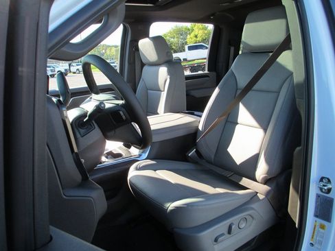 New 2026 GMC Sierra 3500 SLT w/ SLT Premium Package image 8