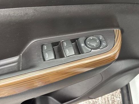 Used 2019 GMC Acadia SLE image 14