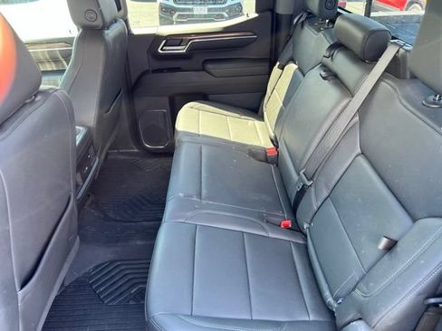 Used 2024 Chevrolet Silverado 1500 LT Trail Boss w/ Convenience Package II AWD/4WD image 26