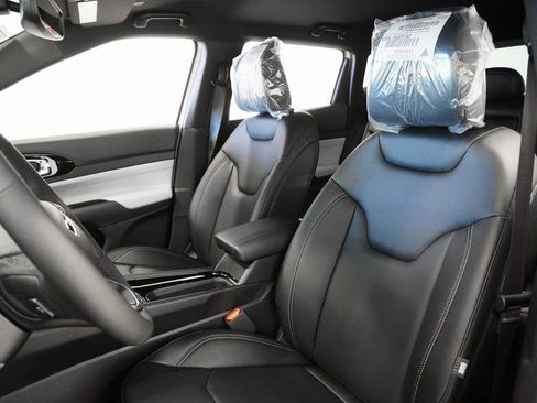 New 2026 Jeep Compass Limited image 11