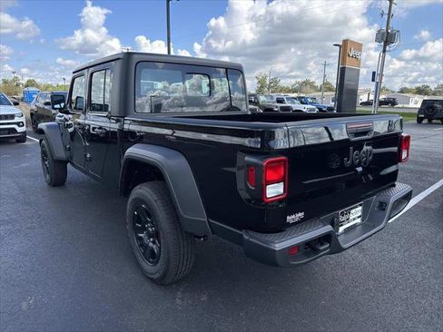Certified 2025 Jeep Gladiator Sport image 4